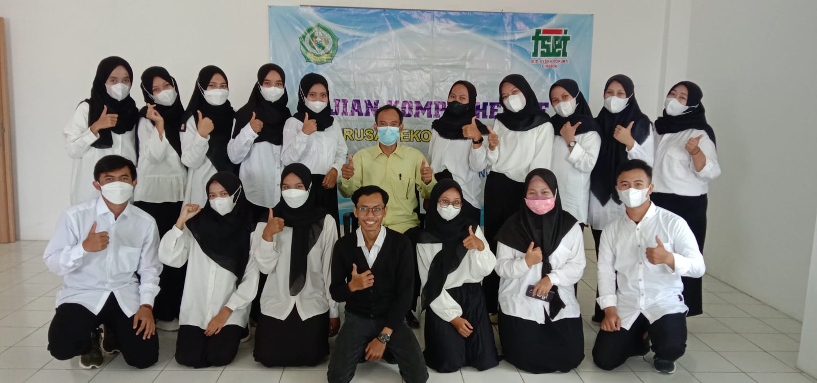 Foto Bersama Sebelum Ujian Komprehensif Gel.XXIV